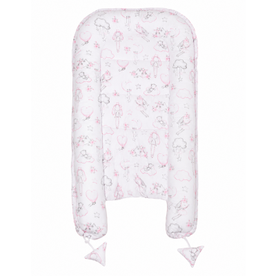 Set bebe nou-nascut 5 piese Kidizi - Babynest Cocoon 90x50 cm, prosop cu gluga 90x90 cm, paturica din muselina, 2 aleze impermeabile si centura anticolici - Fairy Clouds