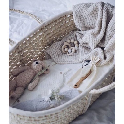 Cosulet bebe pentru dormit handmade din material ecologic Ahoj Baby natur, include stand si salteluta
