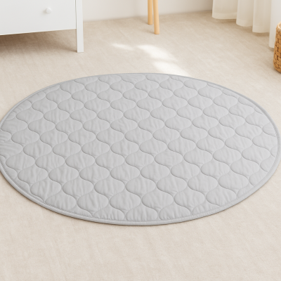 Covor copii de joaca gros rotund  cu diametru de 150 cm Kidizi gri, model matlasat, lavabil si usor de intretinut