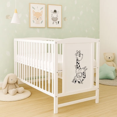 Patut din lemn masiv 120x60 cm Bria alb, masuta infasat din lemn si salteluta bumbac impermeabila incluse, reglabil pe 3 nivele, certificat EN71