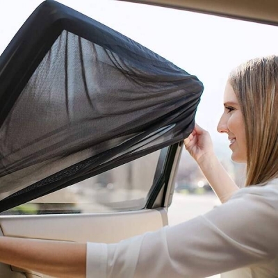Set doua parasolare auto pentru geamurile din spate, protejeaza si impotriva insectelor