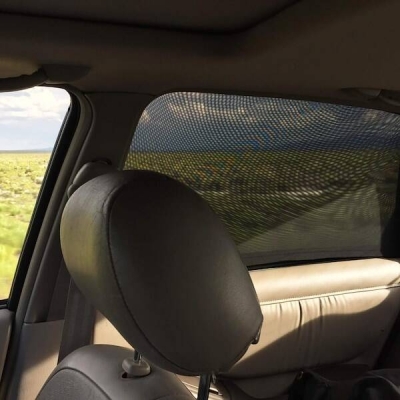Set doua parasolare auto pentru geamurile din spate, protejeaza si impotriva insectelor