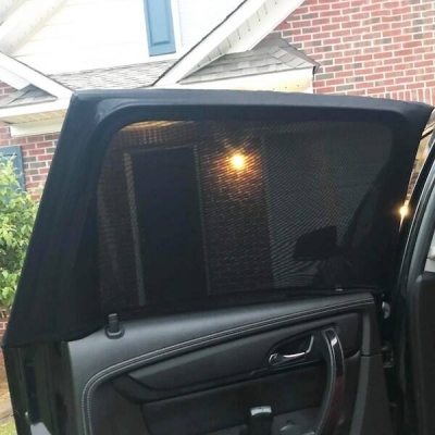 Set doua parasolare auto pentru geamurile din spate, protejeaza si impotriva insectelor