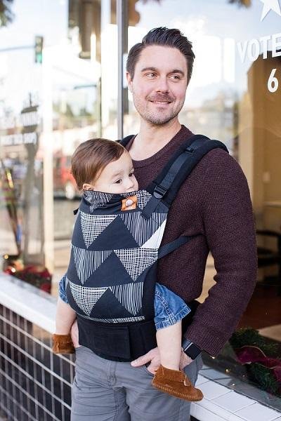 Marsupiu Tula Toddler Canvas Illusion recomandat pentru 11 - 27 kg