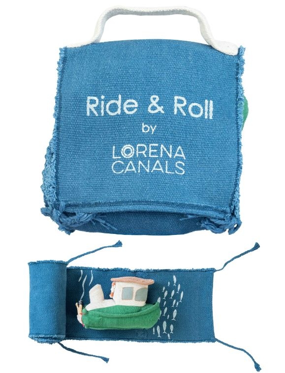 Jucarie valurile marii portabila din material textil 20x400 cm, Ride&Roll Lorena Canals, include vaporas