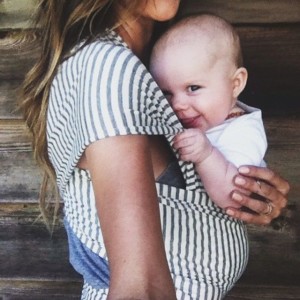 Cum sa-l porti pe bebe corect