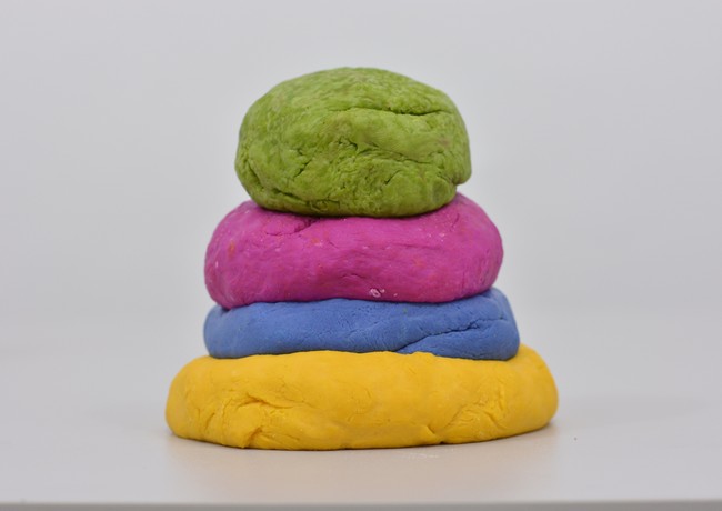 Plastelina de casa pentru copii