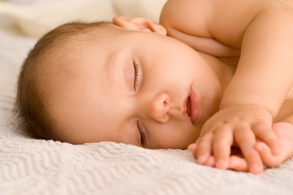 4 sfaturi pentru parintii a caror copil are probleme cu somnul