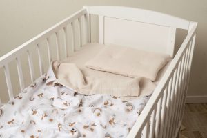5 intrebari esentiale despre lenjeria de pat pentru bebelusi